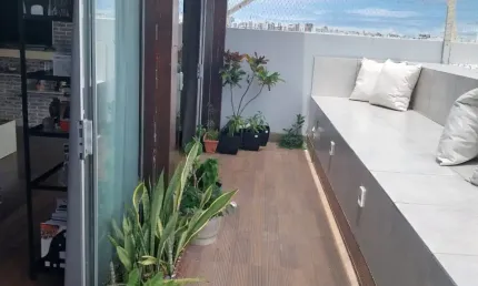 Cobertura duplex com piscina privativa, sendo 4/4, revertida para 3 suítes, nascente