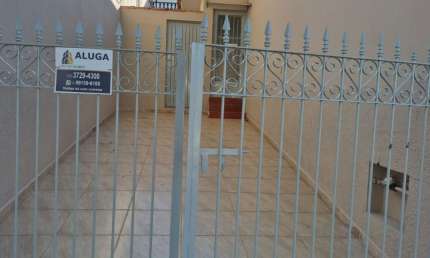 Casa térrea, 2 dormitórios, próx ao centro historico