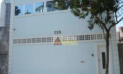 Excelente prédio comercial  com 600 m2. de área construída, frente para duas ruas.
