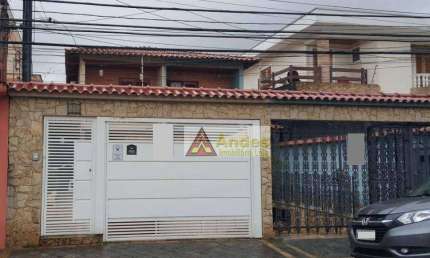 Sobrado 300m², 3 Dorms. 1 Suíte, 4 vagas, Sala de Jogos - Metrô Parada Inglesa