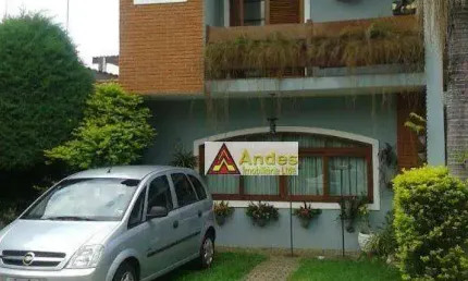 Sobrado com 3 dormitórios à venda, 204 m² por R$ 850.000,00 - Tremembé - São Paulo/SP