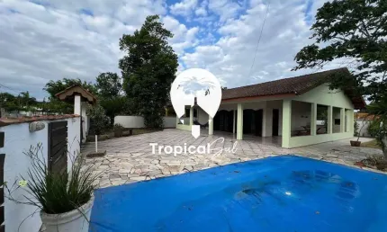 Casa a Venda com Piscina, Balneário Carmery, PONTAL DO PARANA - PR