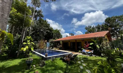 CASA EM CONDOMÍNIO OPORTUNIDADE EM ARRAIAL D’AJUDA Ba
