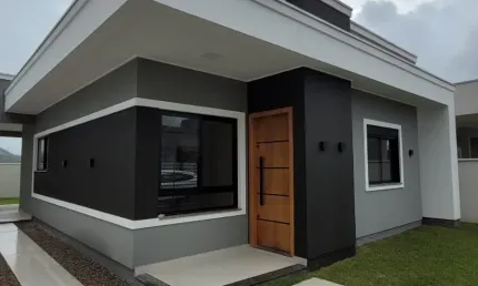 Belíssima casa com 3 quartos, ideal pra vc e sua família morar
