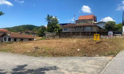 Terreno de Esquina no Bohmerwald | Projeto Aprovado para 8 Geminados | Oportunidade Abaixo do Valor de Mercado!