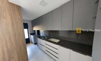 Apartamento Semi-Mobiliado com Duas Vagas de Garagem e Depósito – A Menos de 7 Min do Centro!