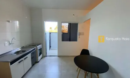 Apartamento studio mobiliado em local seguro e tranquilo