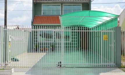 Sobrado no São Marcos, com 3 dormitórios à venda, 77m² por R$450.000