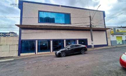 Ampla sala comercial com 1.000m2, no coração da cidade!