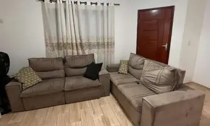 Sobrado Mobiliado à Venda na Enseada – 2 Dormitórios, Condomínio com Lazer