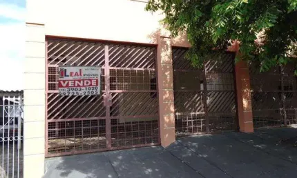 Casa para Venda em Presidente Prudente, COHAB, 2 dormitórios, 1 suíte, 1 banheiro, 3 vagas