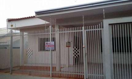 Casa para Venda em Presidente Prudente, COLINA, 3 dormitórios, 1 suíte, 2 banheiros, 2 vagas
