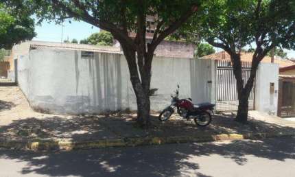 Casa para Venda em Presidente Prudente, ARAKI, 3 dormitórios, 1 banheiro, 1 vaga