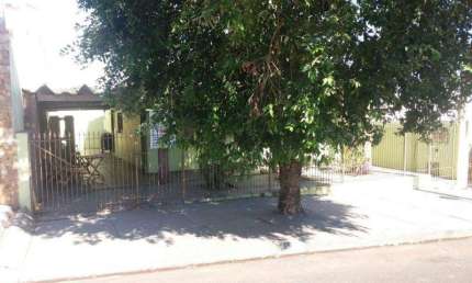 Casa para Venda em Presidente Prudente, SANTANA, 4 dormitórios, 2 suítes, 1 banheiro, 3 vagas