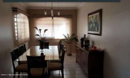 Casa para Venda em Presidente Prudente, VILA VERINHA, 3 dormitórios, 3 banheiros, 3 vagas