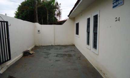 Casa para Venda em Presidente Prudente, MARIO AMATO, 4 dormitórios, 1 banheiro, 2 vagas