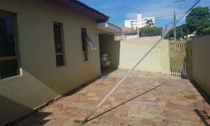 Casa para Venda em Presidente Prudente, PAULISTA, 3 dormitórios, 1 banheiro, 3 vagas