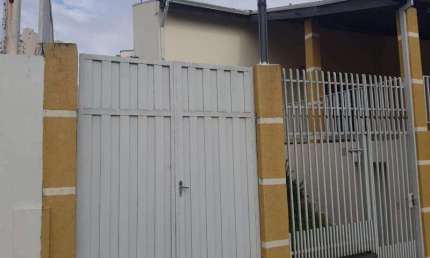 Casa para Venda em Presidente Prudente, CENTRO, 3 dormitórios, 1 suíte, 1 banheiro, 4 vagas