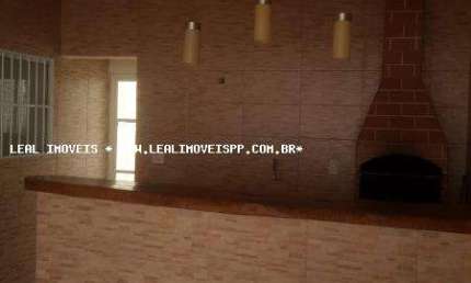 Casa para Venda em Álvares Machado, CENTRO, 3 dormitórios, 1 suíte, 1 banheiro, 3 vagas