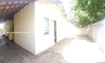 Casa para Venda em Presidente Prudente, JEQUITIBÁS, 3 dormitórios, 1 banheiro, 3 vagas