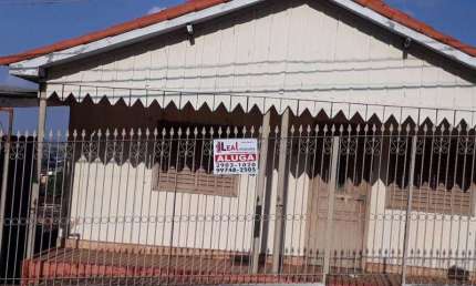 Casa para Venda em Presidente Prudente, VILA MENDES, 3 dormitórios, 1 banheiro, 2 vagas