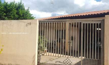 Casa para Venda em Presidente Prudente, PRUDENTINO, 3 dormitórios, 1 suíte, 2 banheiros, 2 vagas