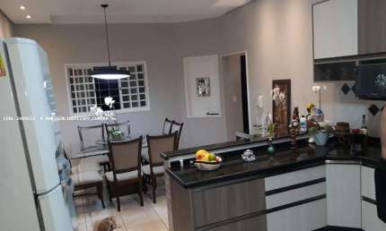 Casa para Venda em Presidente Prudente, SERVANTES I, 3 dormitórios, 1 suíte, 2 banheiros, 2 vagas