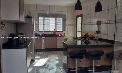 Casa para Venda em Presidente Prudente, SANTA FÉ, 3 dormitórios, 1 suíte, 2 banheiros, 2 vagas