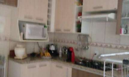 Casa para Venda em Presidente Prudente, ARAKI, 3 dormitórios, 1 suíte, 1 banheiro, 2 vagas