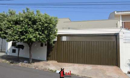 Casa para Venda em Presidente Prudente, SÃO LUCAS, 3 dormitórios, 1 suíte, 2 banheiros, 2 vagas