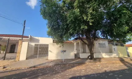 Casa para Venda em Presidente Prudente, RESIDENCIAL BONGIOVANI, 3 dormitórios, 1 suíte, 3 banheiros, 2 vagas