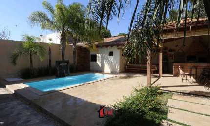Casa para Venda em Presidente Prudente, CARANDA, 3 dormitórios, 1 suíte, 3 banheiros, 4 vagas
