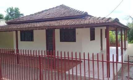 Casa para Venda em Presidente Prudente, ENEIDA, 2 dormitórios, 1 banheiro, 2 vagas
