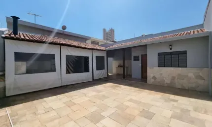 Casa para Locação em Presidente Prudente, BOSQUE, 4 dormitórios, 1 suíte, 3 banheiros, 2 vagas