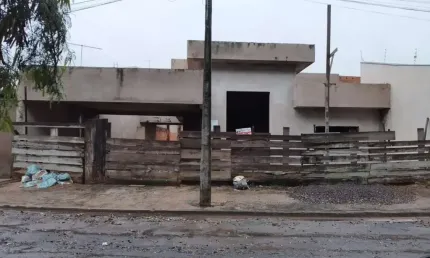Casa para Venda em Presidente Prudente, IGUAÇÚ, 3 dormitórios, 1 suíte, 2 banheiros, 2 vagas