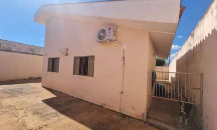 Casa para Venda em Presidente Prudente, GREEN VILLE, 3 dormitórios, 1 suíte, 2 banheiros, 2 vagas