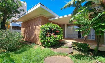 Casa para Locação em Presidente Prudente, CENTRO, 4 dormitórios, 4 suítes, 6 banheiros, 2 vagas