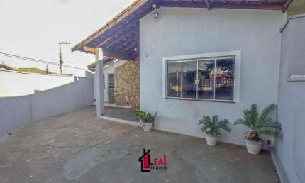Casa para Venda em Presidente Prudente, EVEREST, 3 dormitórios, 1 suíte, 2 banheiros, 2 vagas