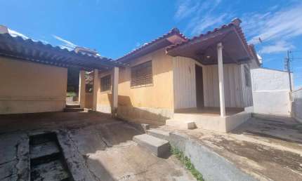 Casa para Venda em Presidente Prudente, VILA ÁUREA, 1 dormitório, 1 banheiro, 1 vaga