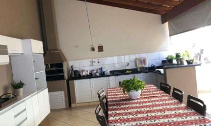 Casa para Venda em Presidente Prudente, AVIAÇÃO, 3 dormitórios, 1 suíte, 3 banheiros, 2 vagas