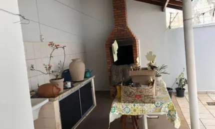 Casa para Venda em Presidente Prudente, JARDIM DAS ROSAS, 3 dormitórios, 1 suíte, 2 banheiros, 2 vagas