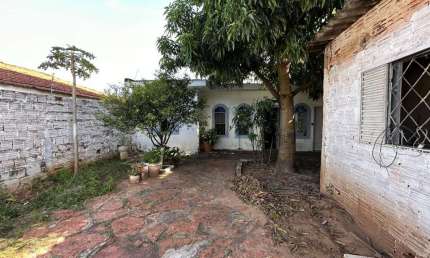 Casa para Venda em Presidente Prudente, VILA CLAUDIA GLORIA, 3 dormitórios, 1 banheiro, 1 vaga