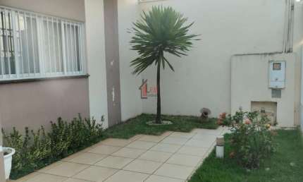 Casa para Venda em Presidente Prudente, EVEREST, 3 dormitórios, 1 suíte, 2 banheiros, 2 vagas