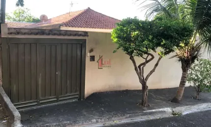 Casa para Venda em Presidente Prudente, CEREJEIRAS, 5 dormitórios, 2 banheiros, 2 vagas