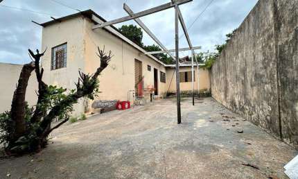 Casa para Venda em Presidente Prudente, FURQUIM, 2 dormitórios, 1 banheiro, 2 vagas