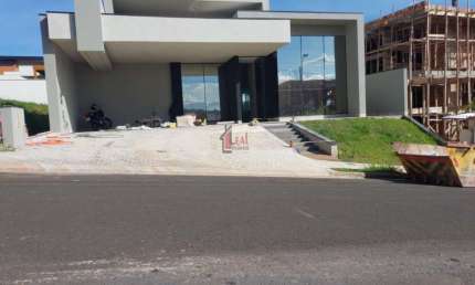 Casa em Condomínio para Venda em Presidente Prudente, CONDOMINIO RESIDENCIAL BOURBON PARC, 3 dormitórios, 3 suítes, 4 banheiros, 2 vagas