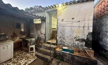 Casa para Venda em Presidente Prudente, VILA ÁUREA, 2 dormitórios, 1 banheiro, 1 vaga