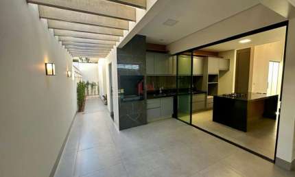 Casa em Condomínio para Venda em Álvares Machado, CONDOMINIO RESIDENCIAL VALENCIA ll, 3 dormitórios, 3 suítes, 4 banheiros, 2 vagas