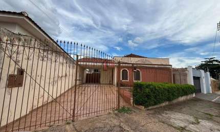 Casa para Venda em Presidente Prudente, PAULISTA, 4 dormitórios, 2 banheiros, 1 vaga