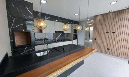 Casa em Condomínio para Venda em Álvares Machado, CONDOMINIO RESIDENCIAL VALENCIA ll, 3 dormitórios, 3 suítes, 4 banheiros, 2 vagas